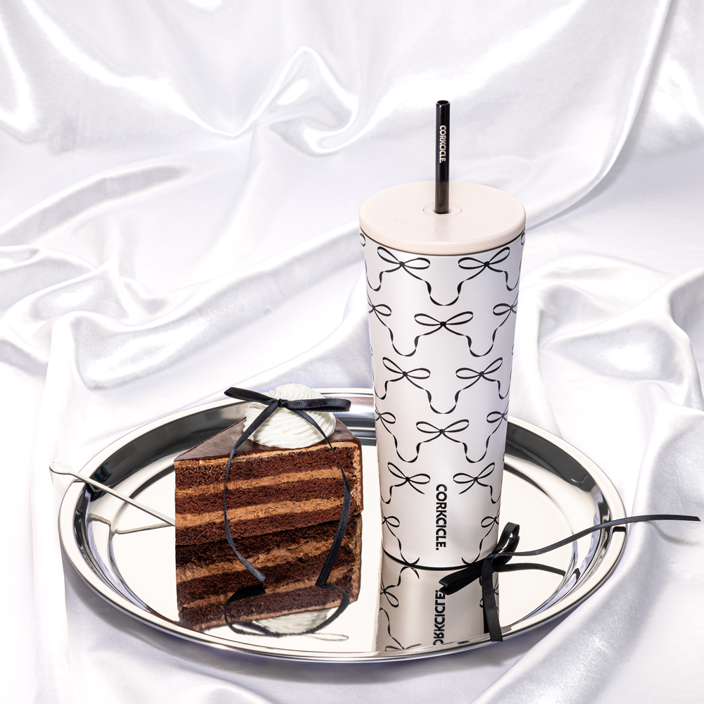 cold-cup-y6 2a98a7269432--2224PBBC-lifestyle.png