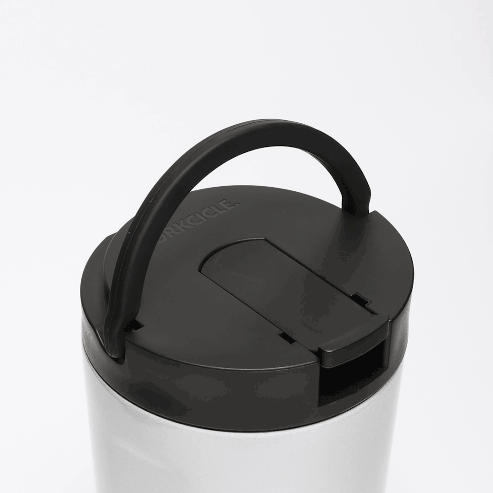 disney-kids-cup-j5 Kids_Cup_28_0906b7b6-4acf-4cb6-8c0d-d15f57c40b85.gif